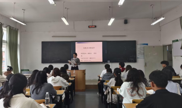 建立教師數(shù)字素質(zhì)發(fā)展檔案持續(xù)激起教師的內(nèi)生動(dòng)力和學(xué)習(xí)熱心